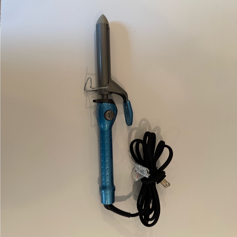 Babyliss PRO Nano Titanium Curling Iron 1” - Picture 3 of 4